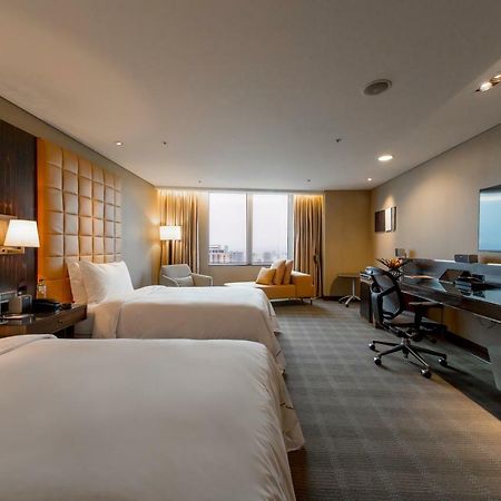 The Landis Taichung Hotel Exterior photo Deluxe Room