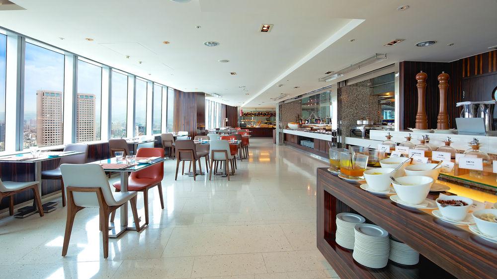 The Landis Taichung Hotel Exterior photo The Club Lounge at KLIA