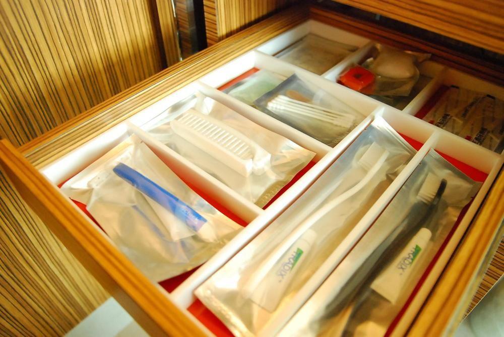 The Landis Taichung Hotel Exterior photo A drawer with a divider