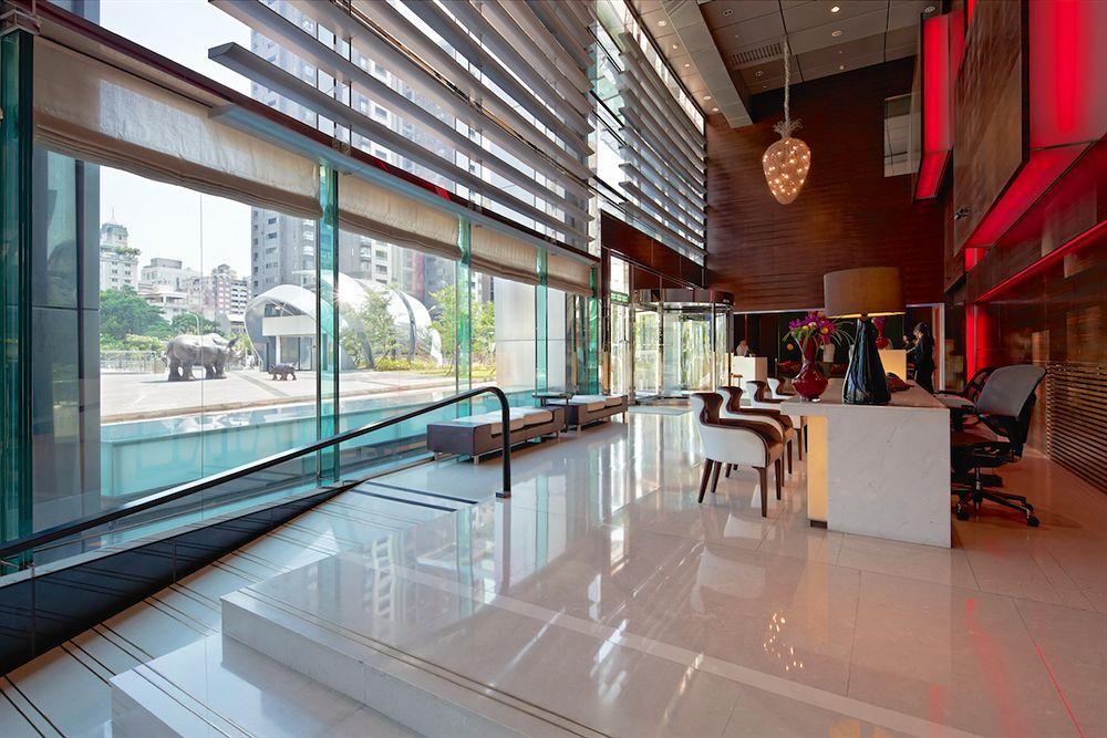The Landis Taichung Hotel Exterior photo Interior of the library