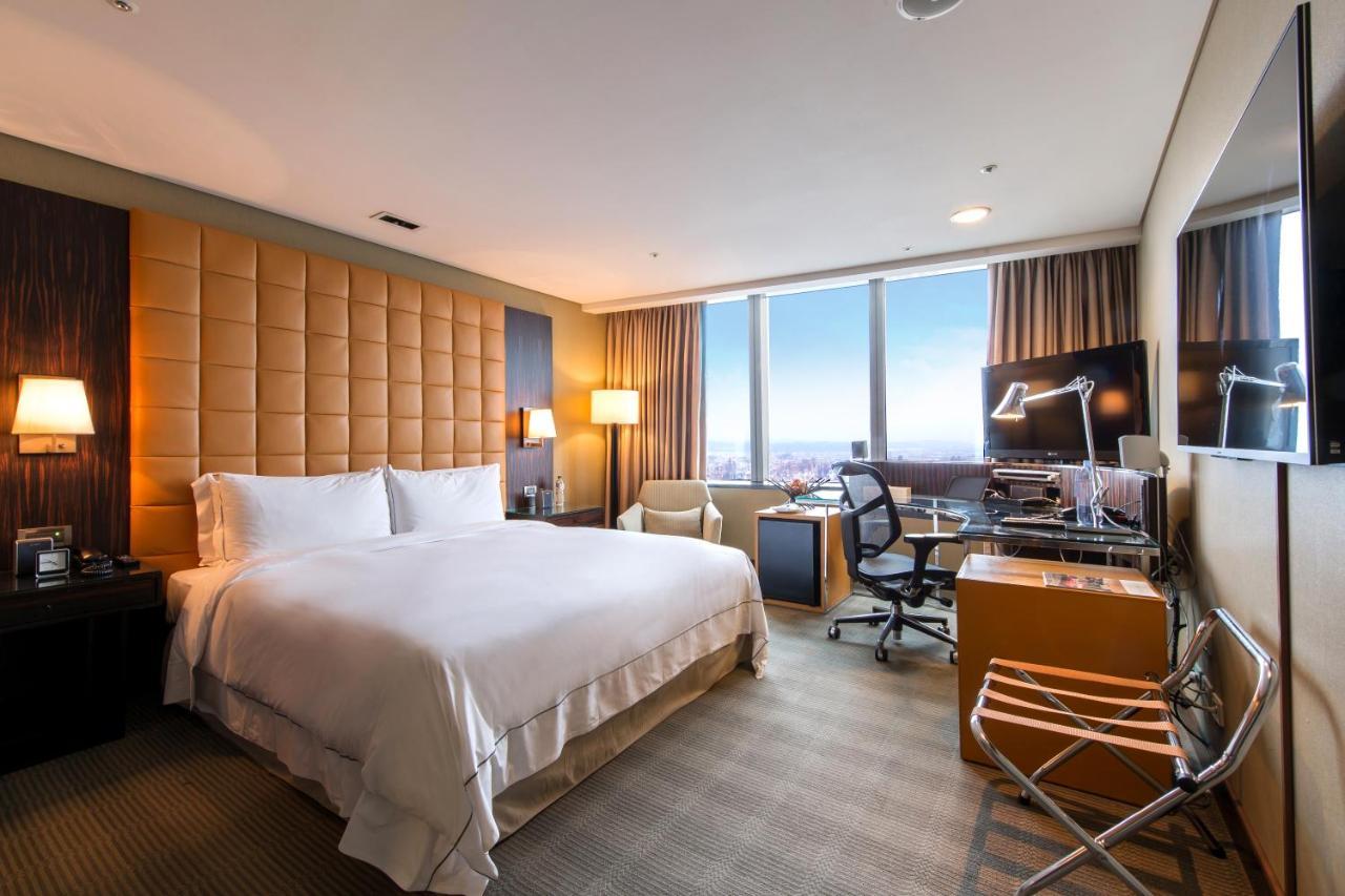 The Landis Taichung Hotel Exterior photo Deluxe Room