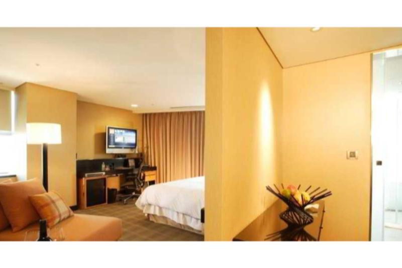 The Landis Taichung Hotel Exterior photo A room at the hotel